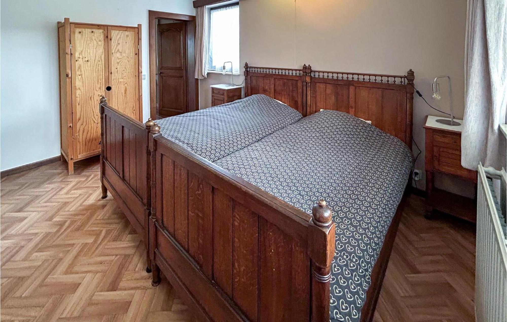 Stunning Apartment In Bastogne With Wifi Buitenkant foto