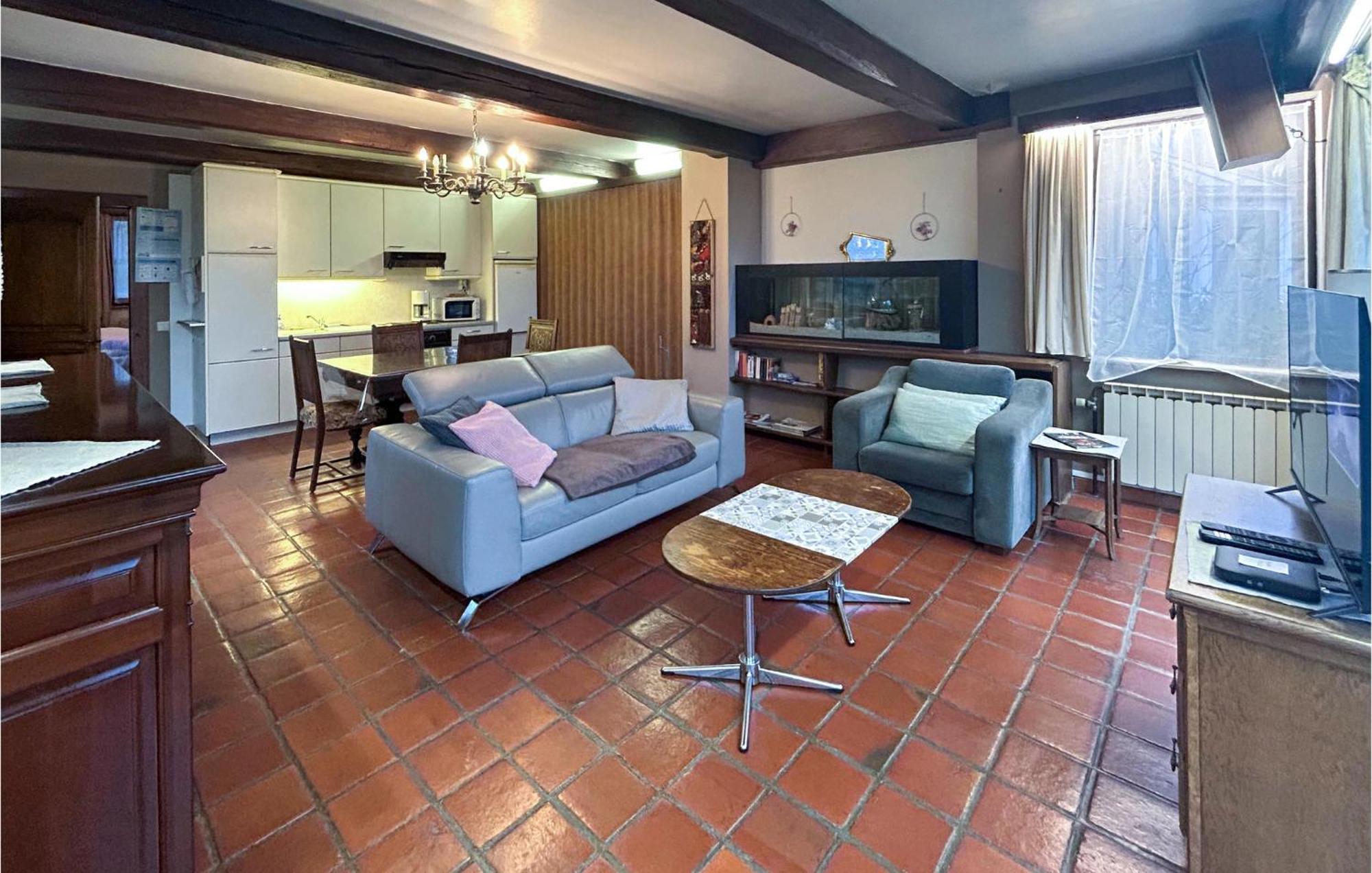 Stunning Apartment In Bastogne With Wifi Buitenkant foto